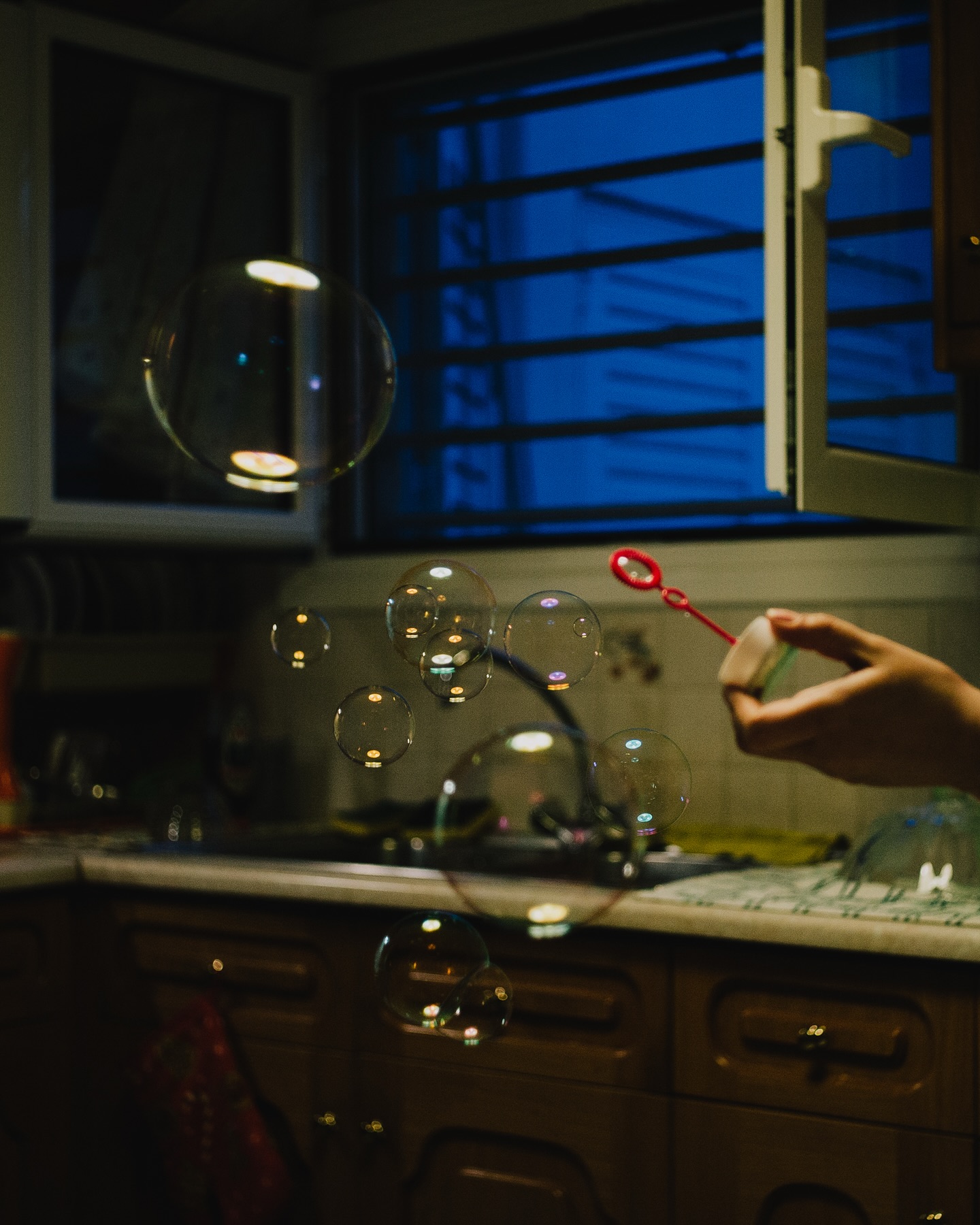 🫧
.
.
.
.
.
#leica #leicam240 #summicron35 #bubbles #documentyourdays #colorphotography